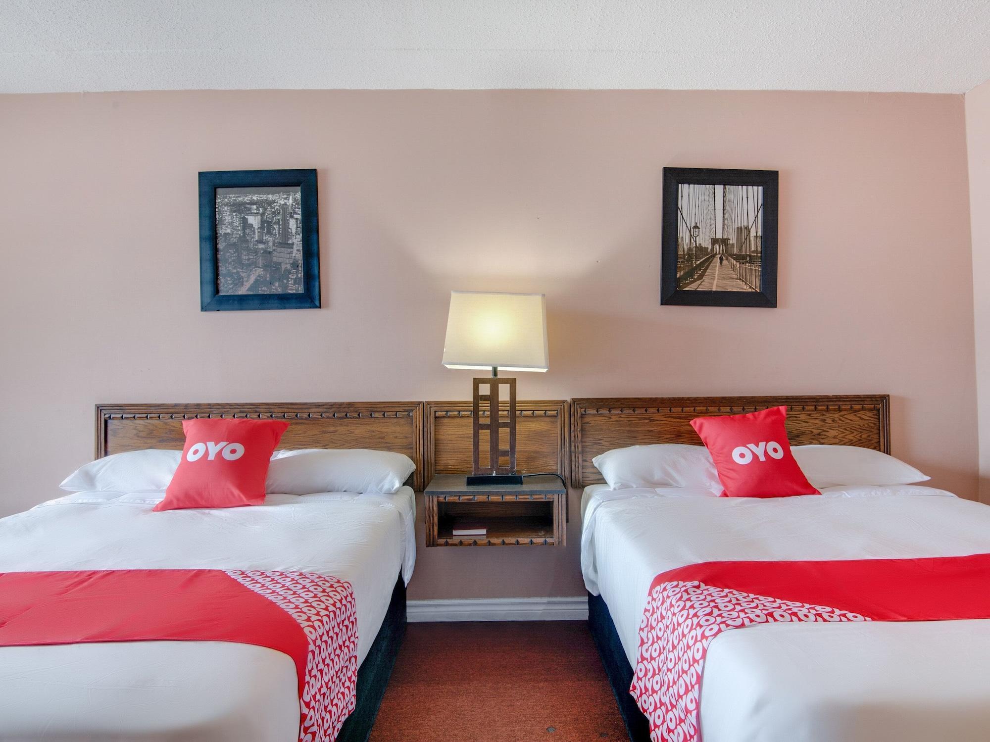 Falls Inn Near Casino Niagara By Oyo ภายนอก รูปภาพ